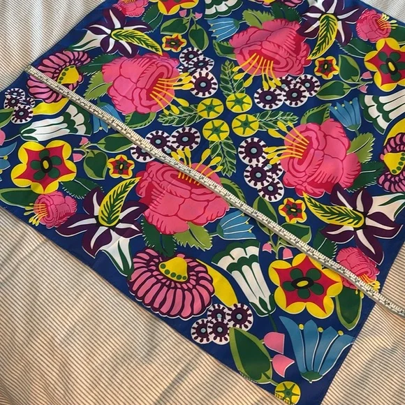 LUSH Life Knot Wrap scarf reusable wrapping floral Design purse scarf - Picture 9 of 11